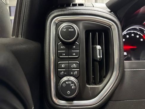 Used 2021 Chevrolet Silverado 1500 LT Trail Boss w/ Convenience Package II AWD/4WD image 11