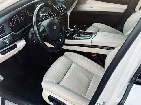 Used 2013 BMW 750Li image 21