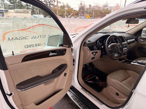 Used 2014 Mercedes-Benz GL 450 4MATIC image 14