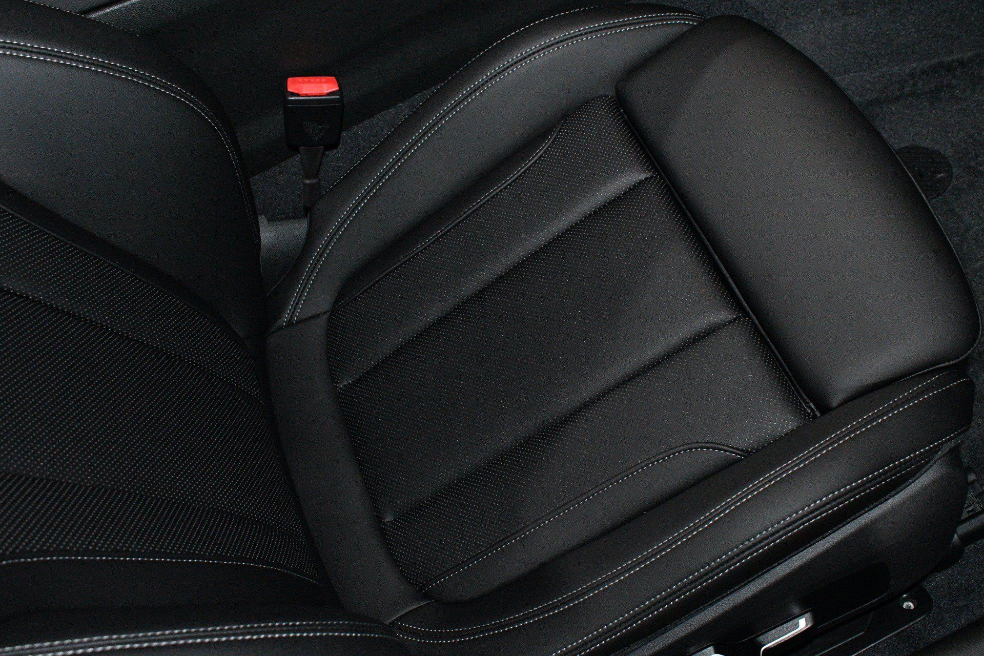 Used 2024 BMW M240i xDrive Coupe w/ Premium Package AWD/4WD image 12