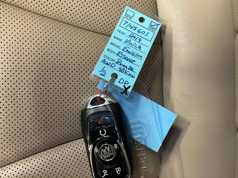Used 2019 Buick Envision Essence AWD/4WD image 36