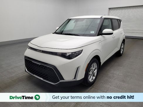 Used 2023 Kia Soul LX w/ LX Technology Package image 1