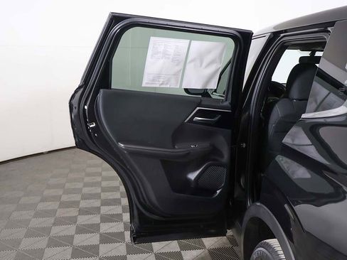 Used 2022 Mitsubishi Outlander ES image 17