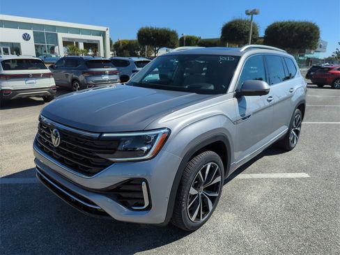 New 2026 Volkswagen Atlas SEL Premium R-Line image 10