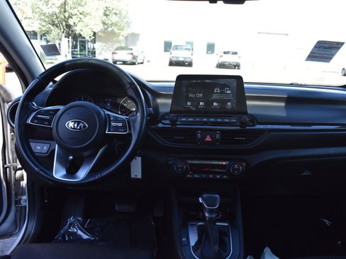 Used 2019 Kia Forte S w/ S Premium Package image 32