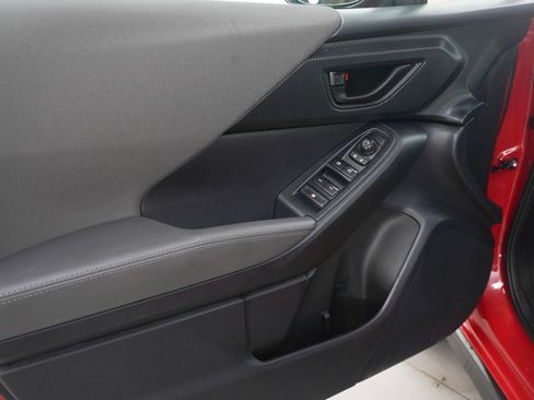 Used 2024 Subaru Crosstrek 2.0i Premium image 22