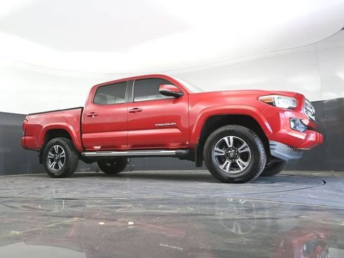 Used 2016 Toyota Tacoma TRD Sport w/ Towing Package RWD image 30