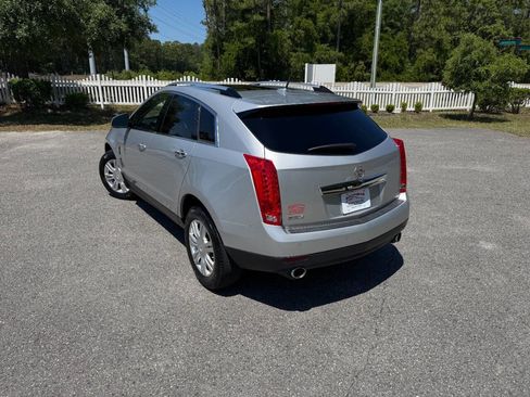 Used 2011 Cadillac SRX Luxury FWD image 4