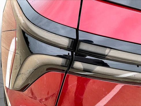 Used 2024 Chevrolet Traverse RS FWD image 29