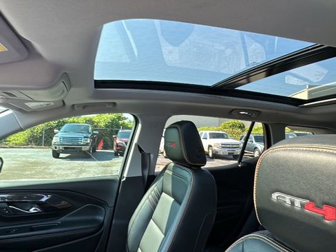 Used 2024 GMC Terrain AT4 image 12