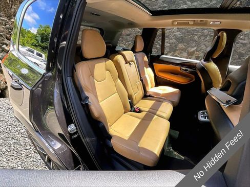 Used 2016 Volvo XC90 T6 Momentum w/ Momentum Plus Package AWD/4WD image 24