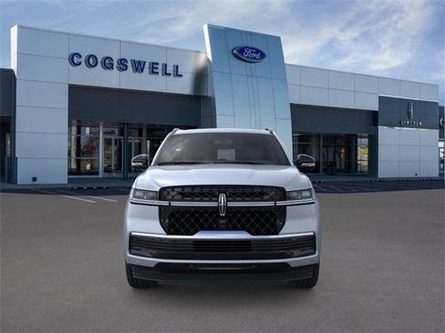 New 2025 Lincoln Navigator Reserve w/ Jet Appearance Package image 6