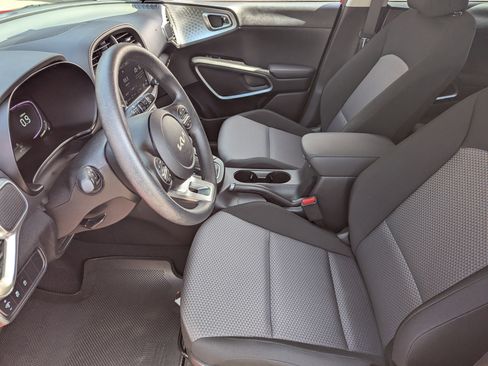 Certified 2024 Kia Soul LX w/ Option Group 015 FWD image 17