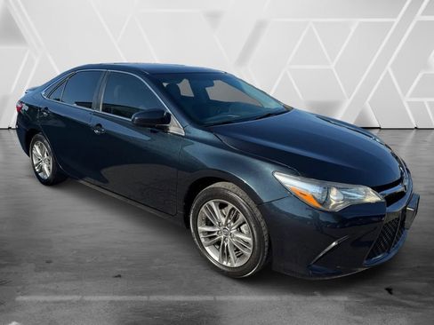 Used 2016 Toyota Camry FWD image 10