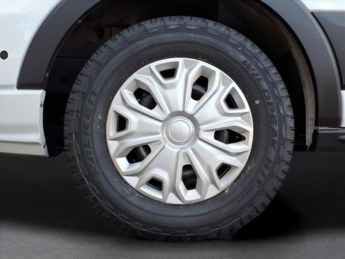 Used 2024 Ford Transit 350 XLT image 9