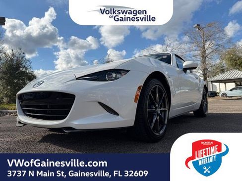 Used 2019 MAZDA MX-5 Miata RF Grand Touring image 2