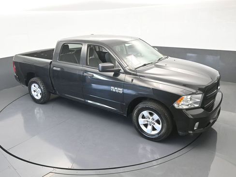 Used 2018 RAM 1500 Express image 48