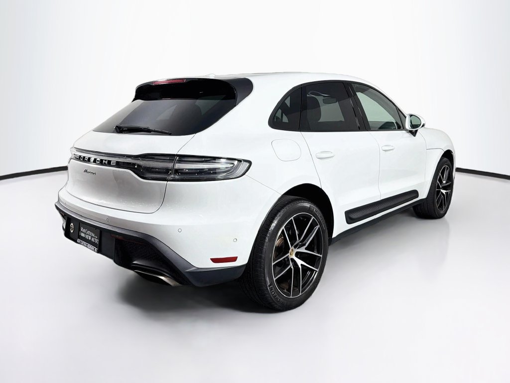 Certified 2023 Porsche Macan AWD/4WD image 9