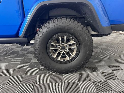 Used 2023 Jeep Gladiator Mojave w/ LED Lighting Group AWD/4WD image 13