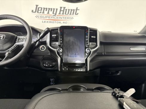 Used 2025 RAM 2500 Big Horn AWD/4WD image 23