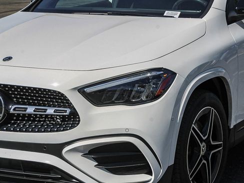 Certified 2025 Mercedes-Benz GLA 250 image 8