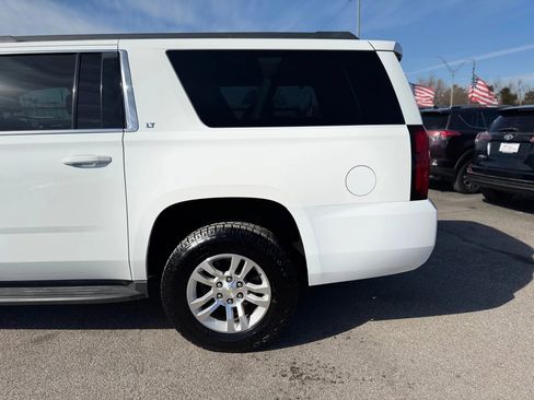 Used 2015 Chevrolet Suburban LT image 11