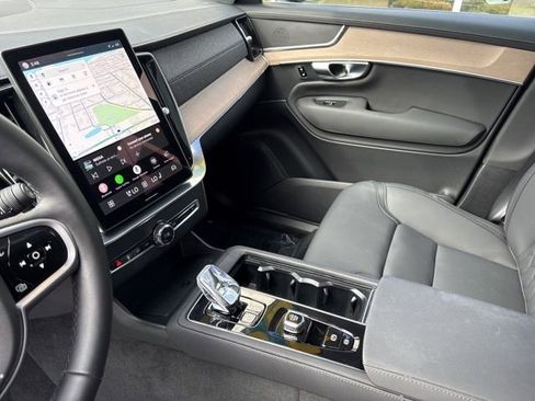 Used 2025 Volvo XC90 B6 Plus image 20