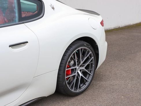 Used 2024 Maserati GranTurismo Trofeo AWD/4WD image 63