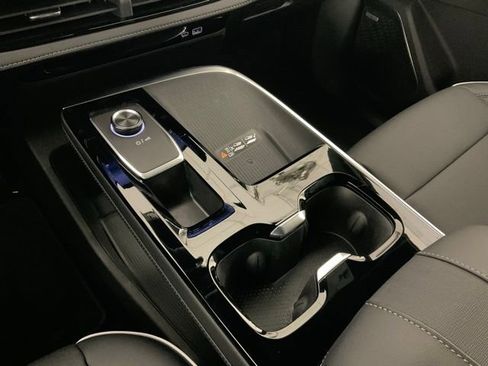 Used 2025 Buick Enclave Preferred image 14