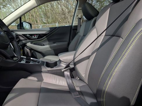 Used 2025 Subaru Outback Onyx Edition image 16