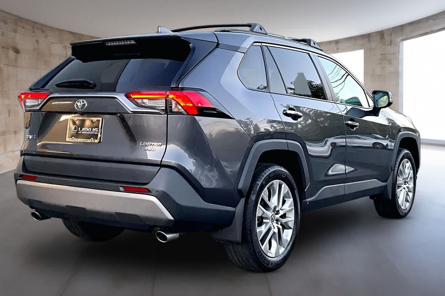 Used 2023 Toyota RAV4 Limited AWD/4WD image 5