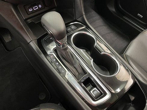 Certified 2024 Chevrolet Equinox Premier image 35