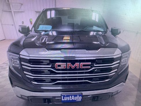 Used 2023 GMC Sierra 1500 SLT w/ SLT Premium Package image 14