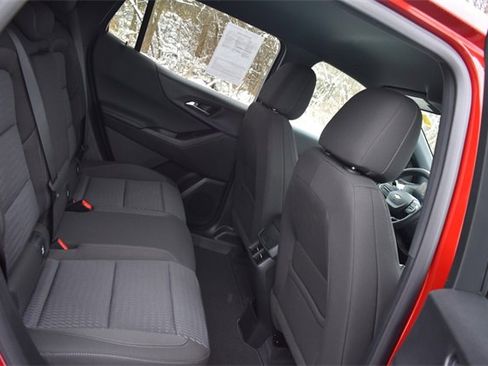 Used 2026 Chevrolet Equinox LT image 14