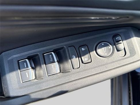 Used 2023 Honda Accord EX image 8