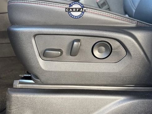 Used 2025 Chevrolet Suburban RST image 18