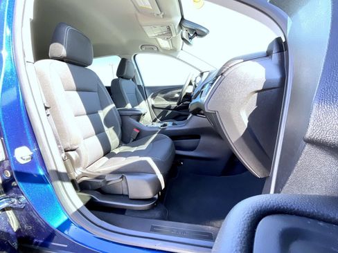 Certified 2023 GMC Terrain SLE w/ Driver Convenience Package image 15