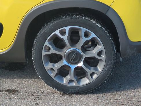 Used 2014 FIAT 500L Trekking w/ Popular Equipment Group image 13