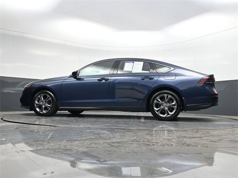 Used 2023 Honda Accord EX image 33