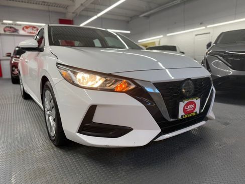 Used 2022 Nissan Sentra S image 4