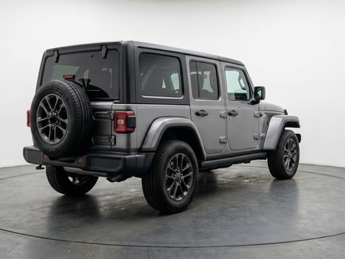 Used 2025 Jeep Wrangler Unlimited Sport AWD/4WD image 9