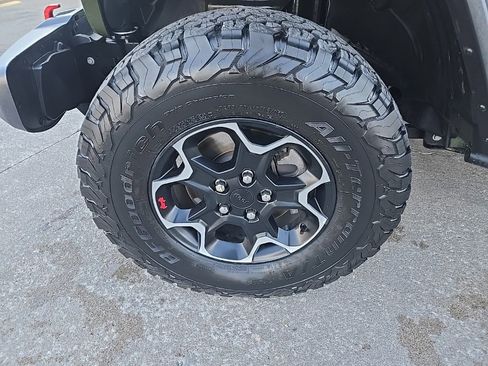 Used 2023 Jeep Wrangler Unlimited Rubicon w/ Safety Group image 29