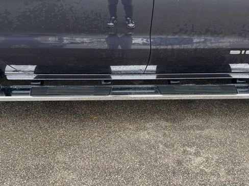 Used 2024 GMC Sierra 1500 SLT w/ SLT Premium Plus Package image 12