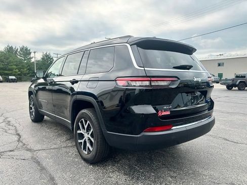 Used 2023 Jeep Grand Cherokee L Limited AWD/4WD image 11
