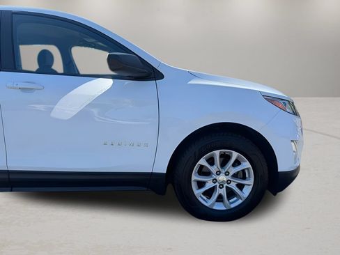 Used 2021 Chevrolet Equinox LS w/ LPO, Floor Liner Package FWD image 23