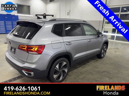 Used 2024 Volkswagen Taos SE image 5