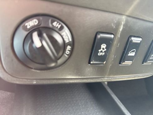 Used 2012 Nissan Xterra PRO-4X w/ Pro-4x Leather Pkg AWD/4WD image 47