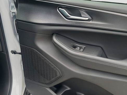 New 2025 Jeep Grand Cherokee L Laredo image 48