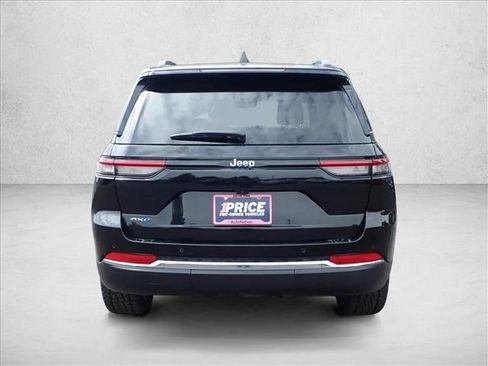 Used 2023 Jeep Grand Cherokee 4WD 4xe image 3