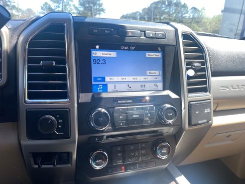 Used 2017 Ford F250 Lariat w/ Tow Technology Bundle image 11